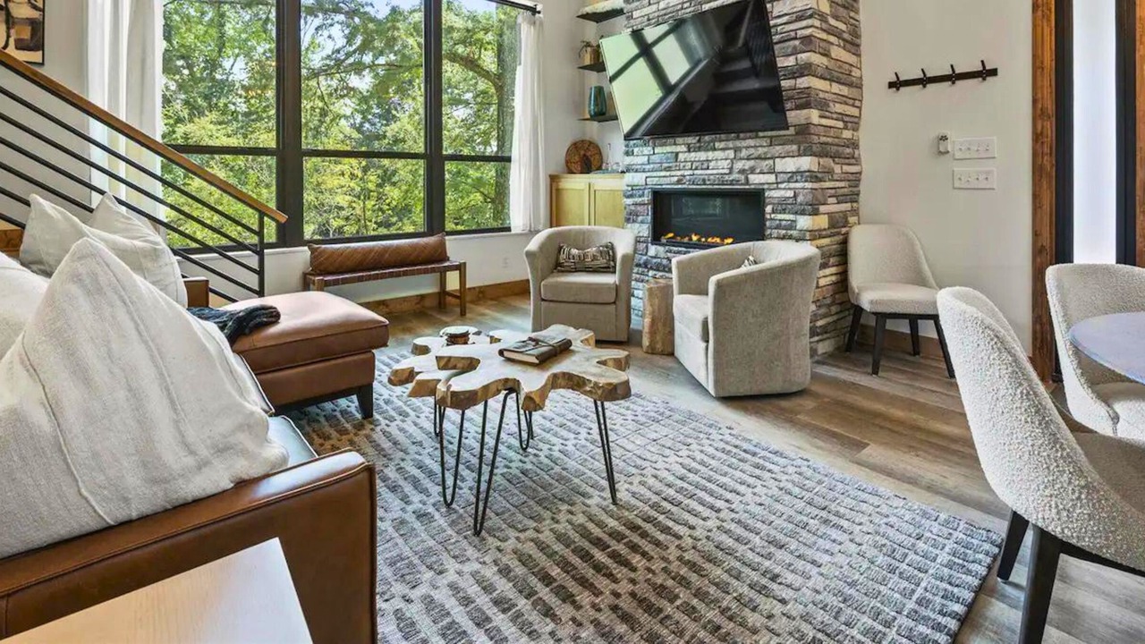 Photo of Livingroom in Broken Bow