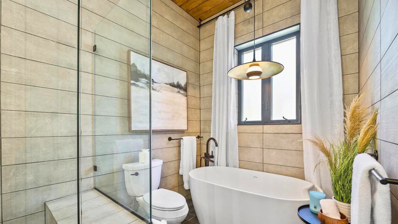 Photo of Bathroom in Broken Bow