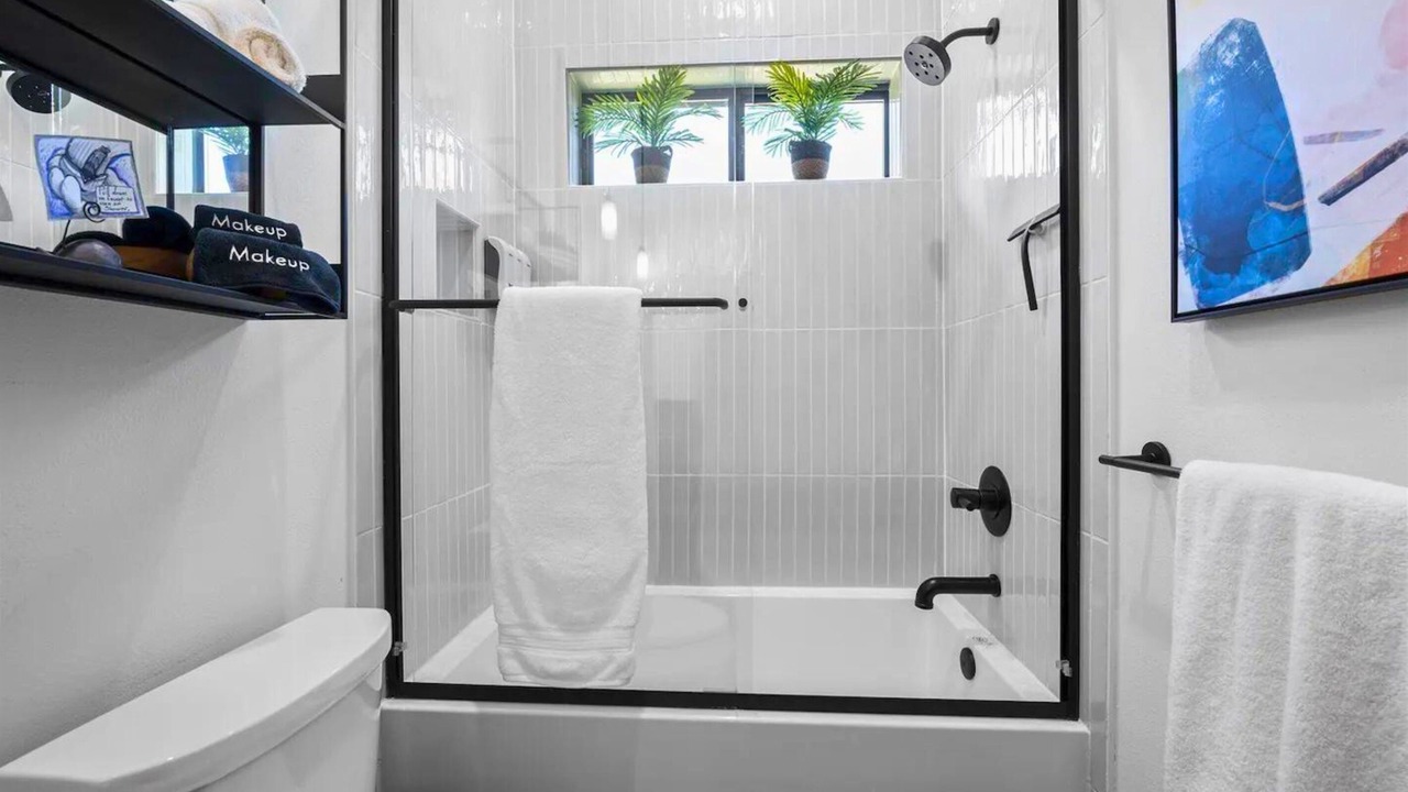 Photo of Bathroom in Broken Bow