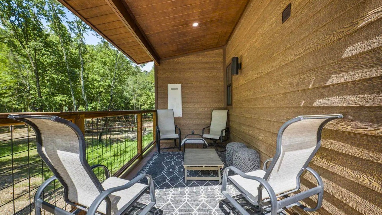 Photo of Patio Balcony in Broken Bow
