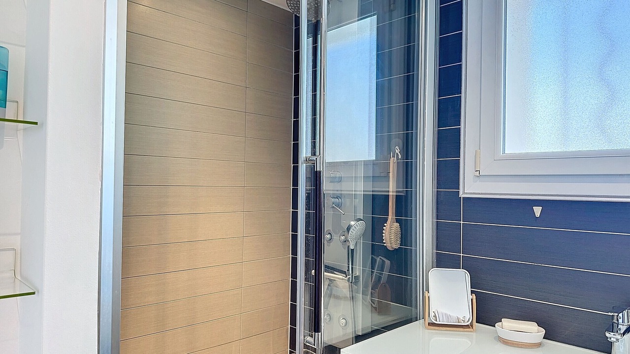 Photo of Bathroom in Carnon-Plage