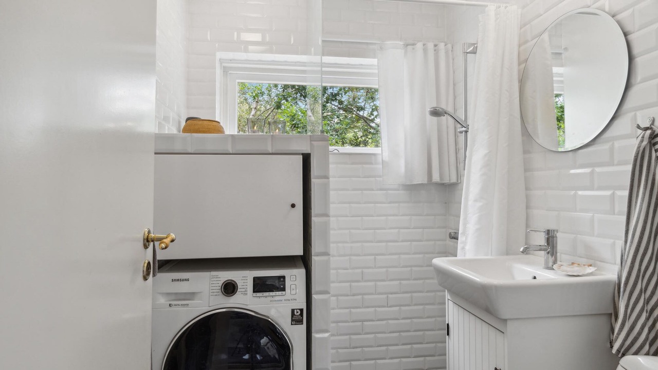 Photo of Bathroom in Holloselund