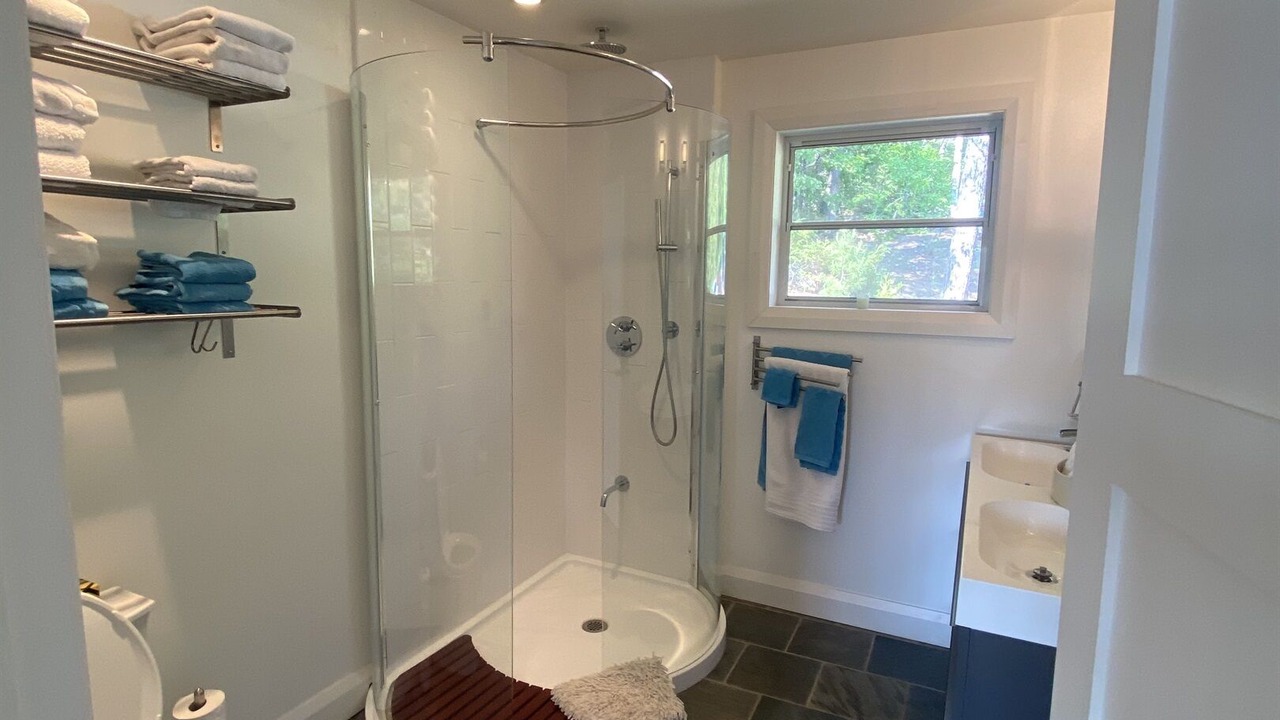 Photo of Bathroom in Val-des-Monts