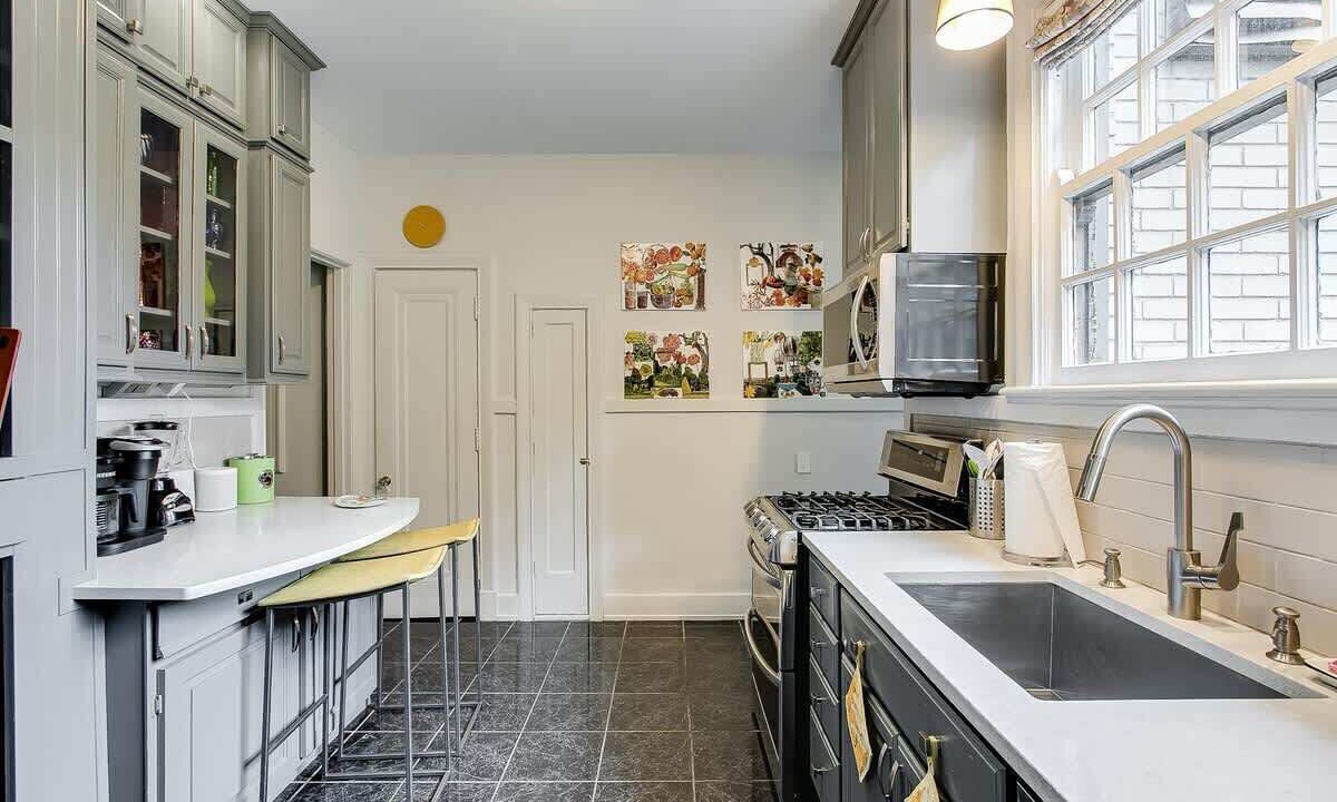 Photo of Kitchen in Cherokee Triangle