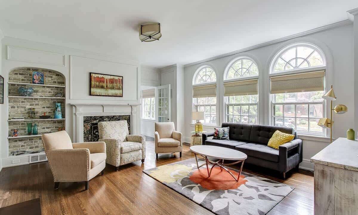 Photo of Livingroom in Cherokee Triangle