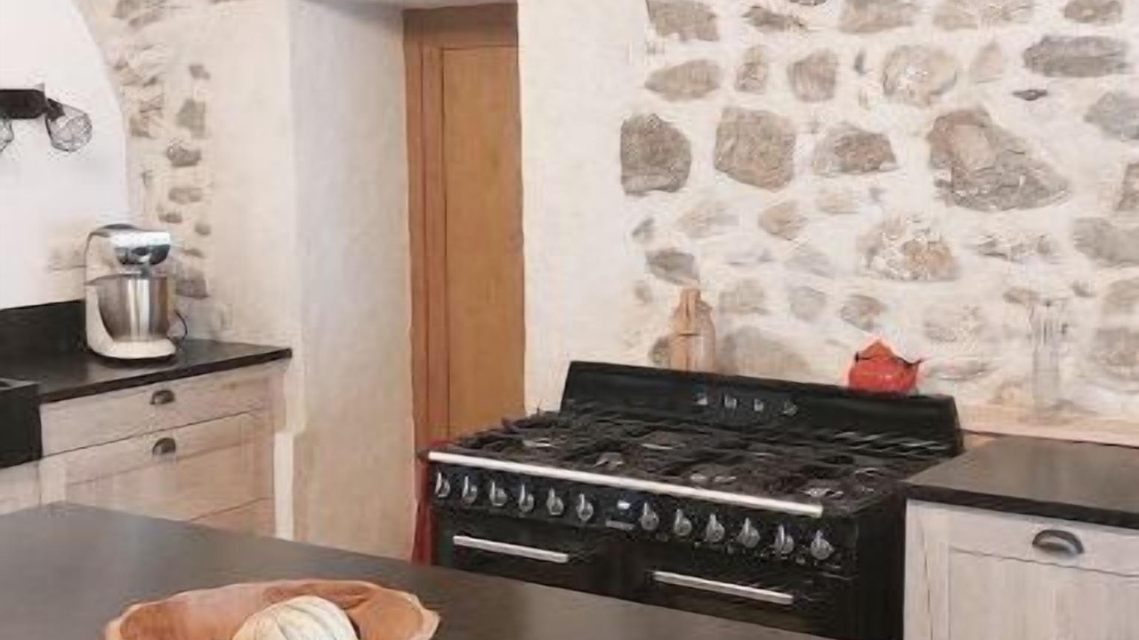 Photo of Kitchen in Saint-Firmin