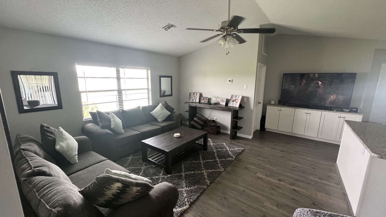 Photo of Livingroom in Deep Creek