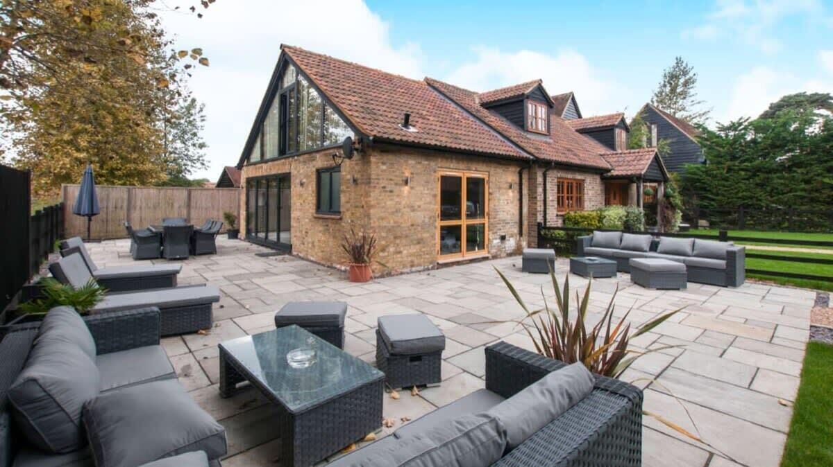 Photo of Patio Balcony in Bray on Thames