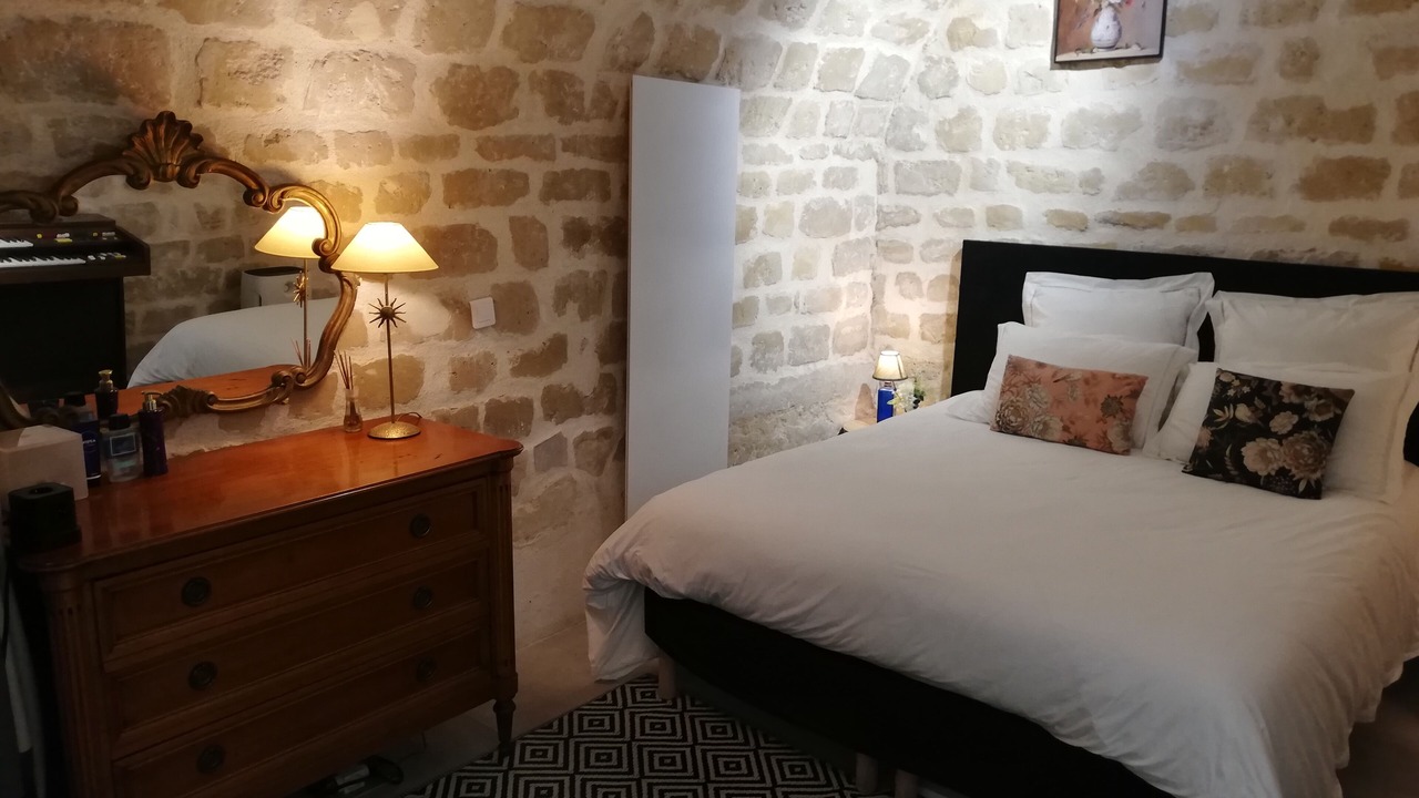 Photo of Bedroom in Arts-et-Metiers