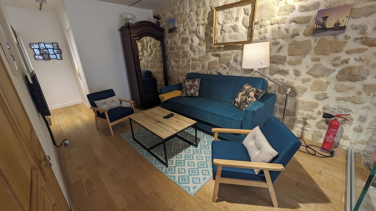 Photo of Livingroom in Arts-et-Metiers