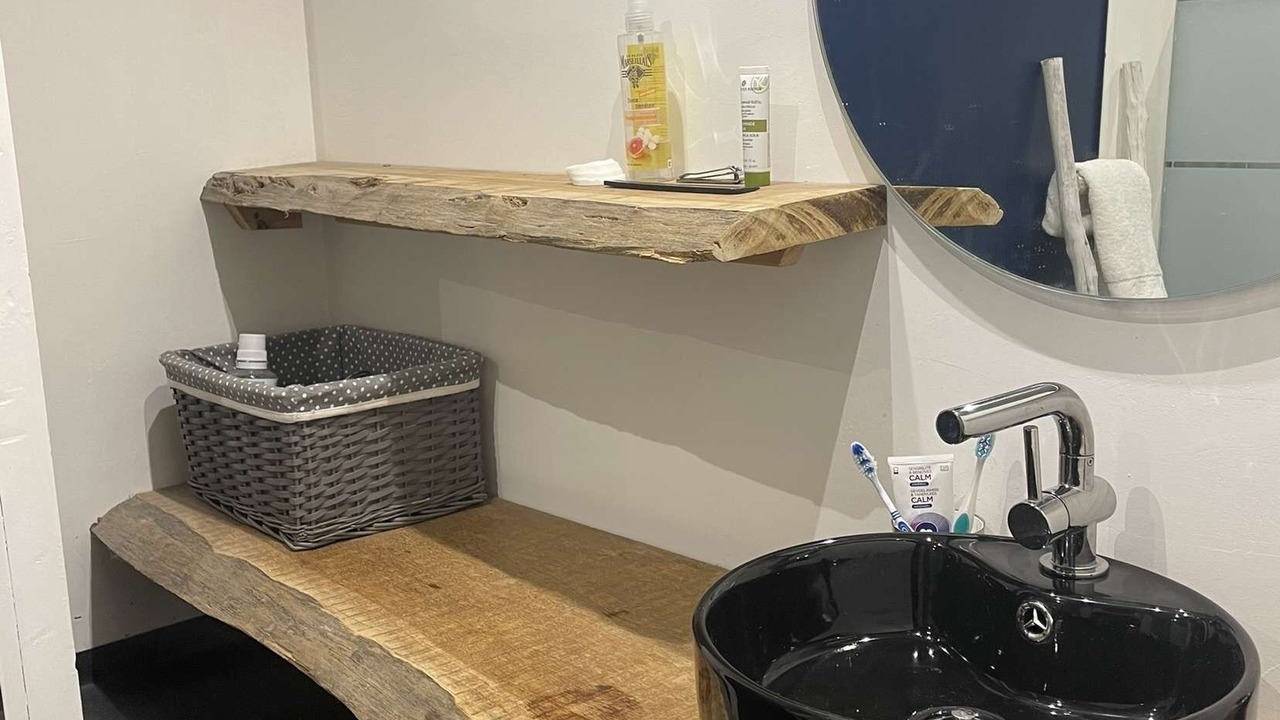 Photo of Bathroom in Rouen City Centre