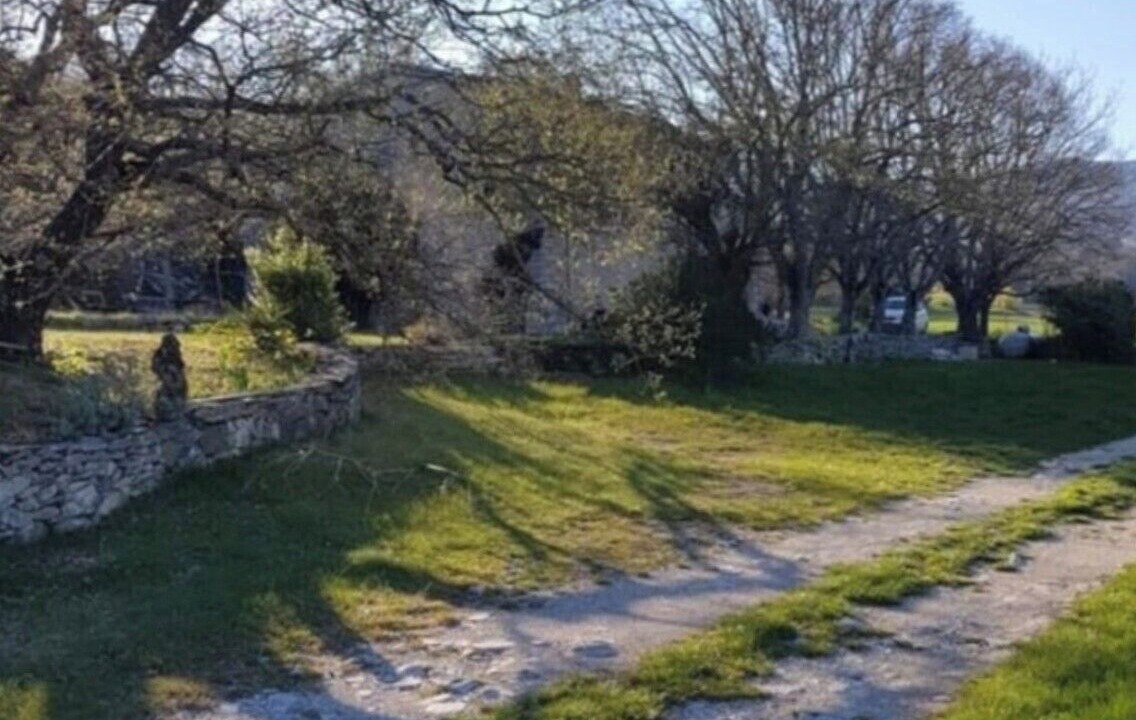 Photo of Others in Chateauneuf-Val-Saint-Donat