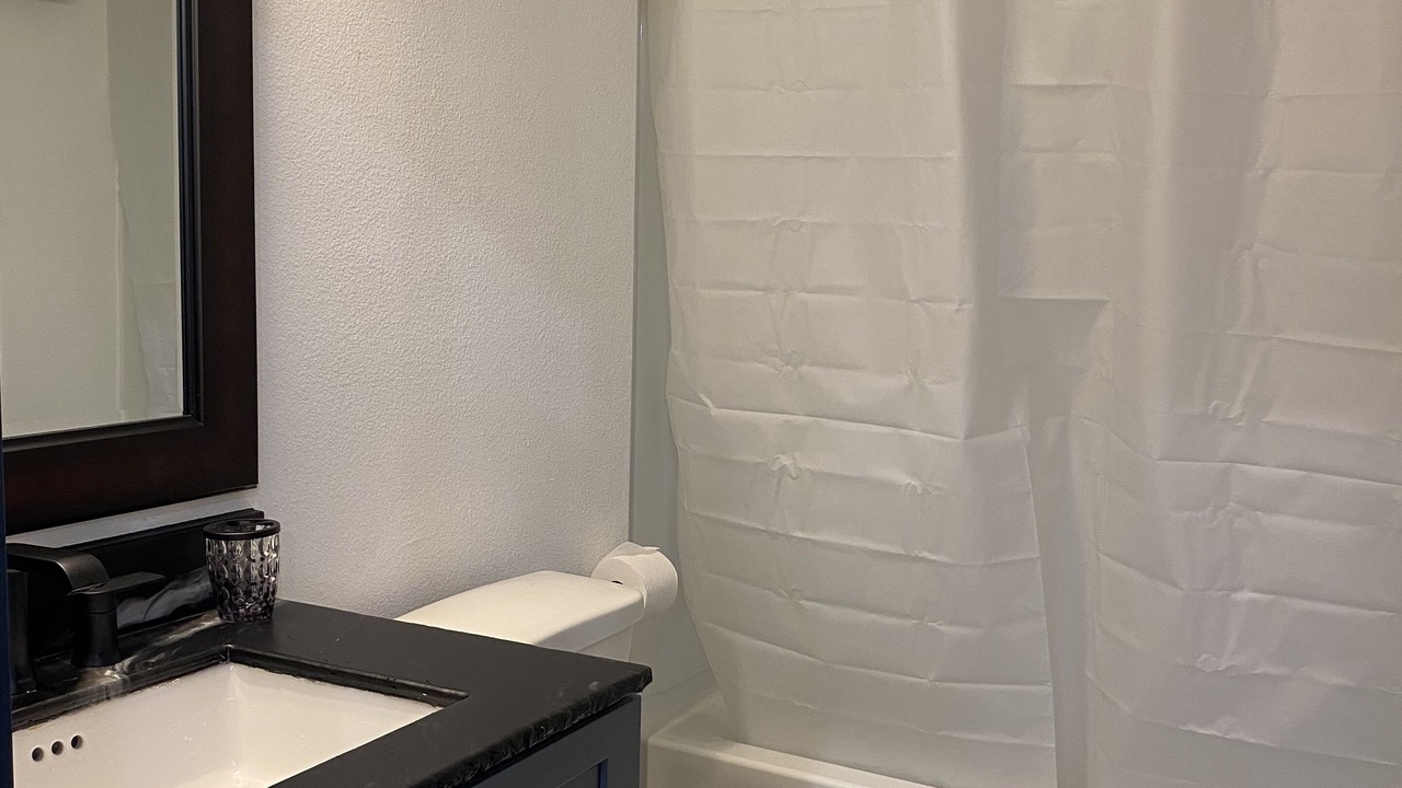 Photo of Bathroom in Lakeview  Jefferson County