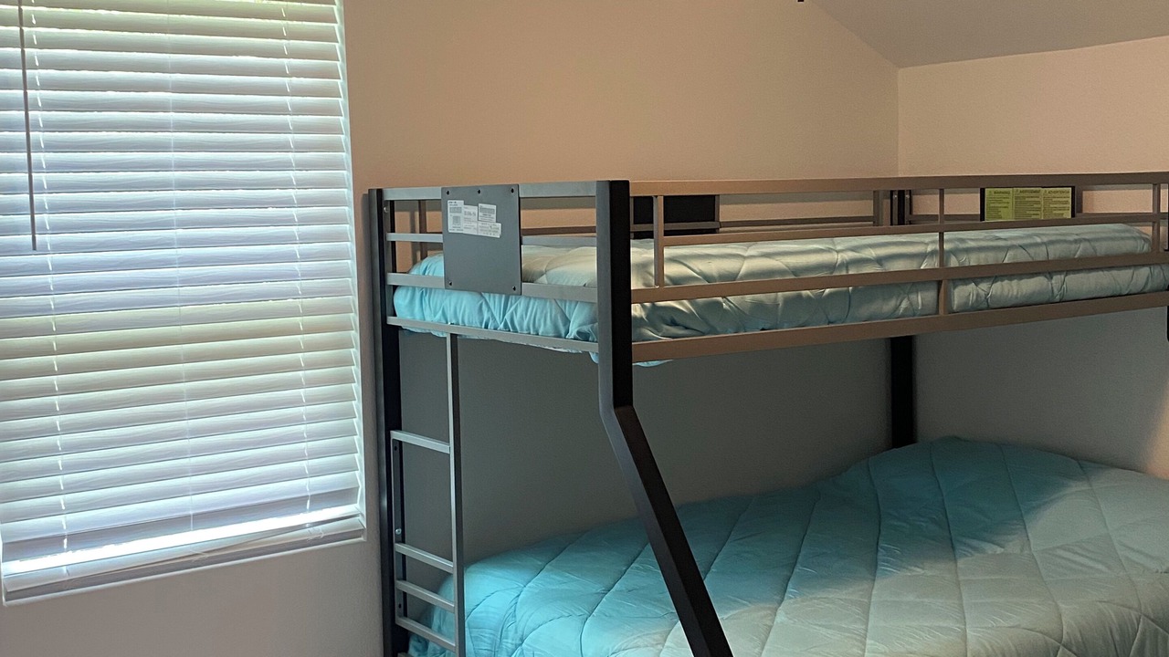 Photo of Bedroom in Lakeview  Jefferson County