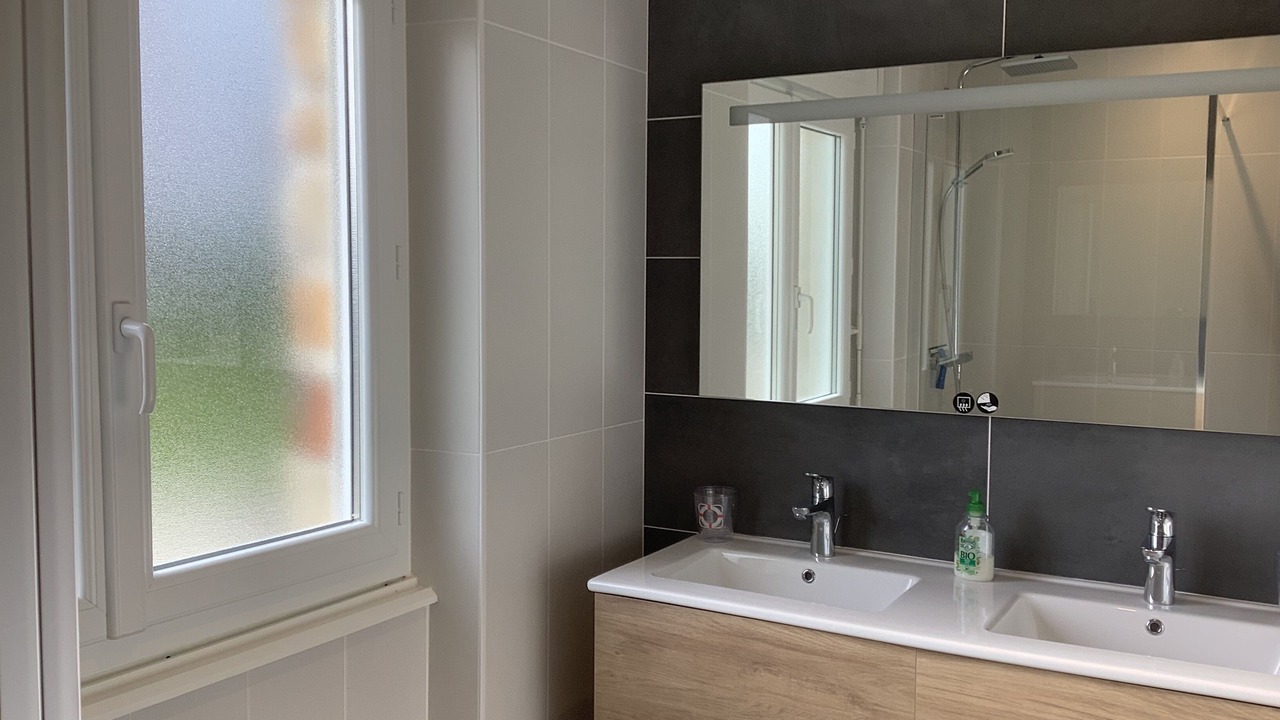 Photo of Bathroom in Loctudy