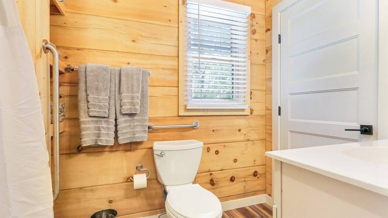Photo of Bathroom in Six Mile
