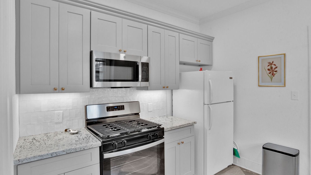 Photo of Kitchen in Highland Historic District