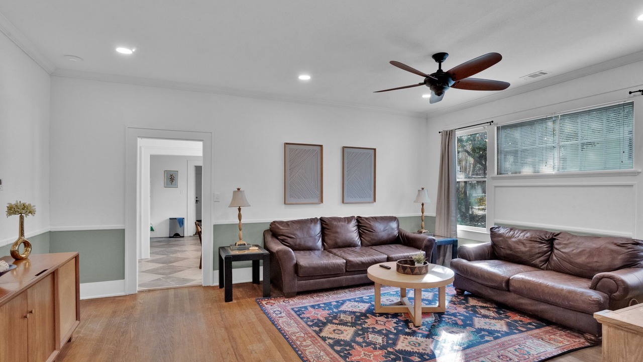 Photo of Livingroom in Highland Historic District