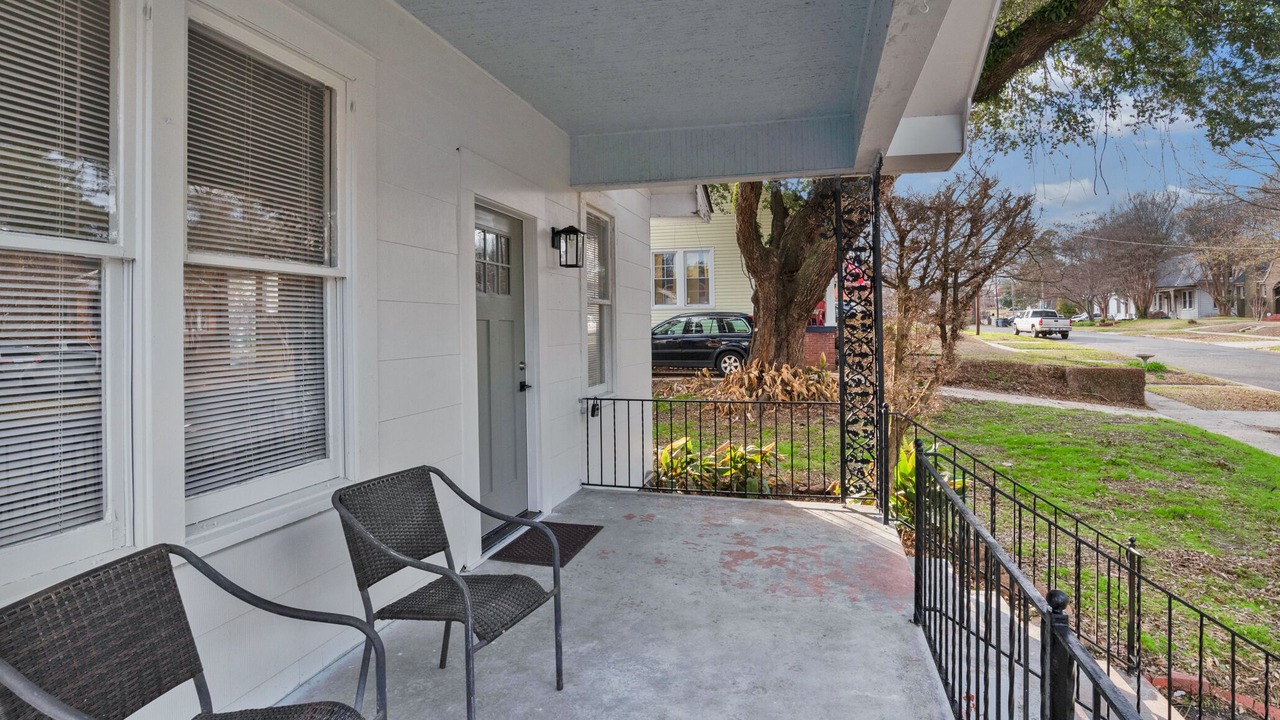 Photo of Patio Balcony in Highland Historic District