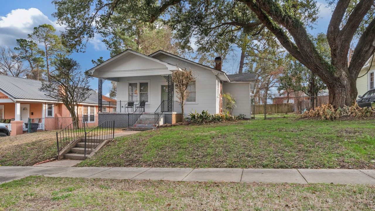 Photo of Outdoor in Highland Historic District