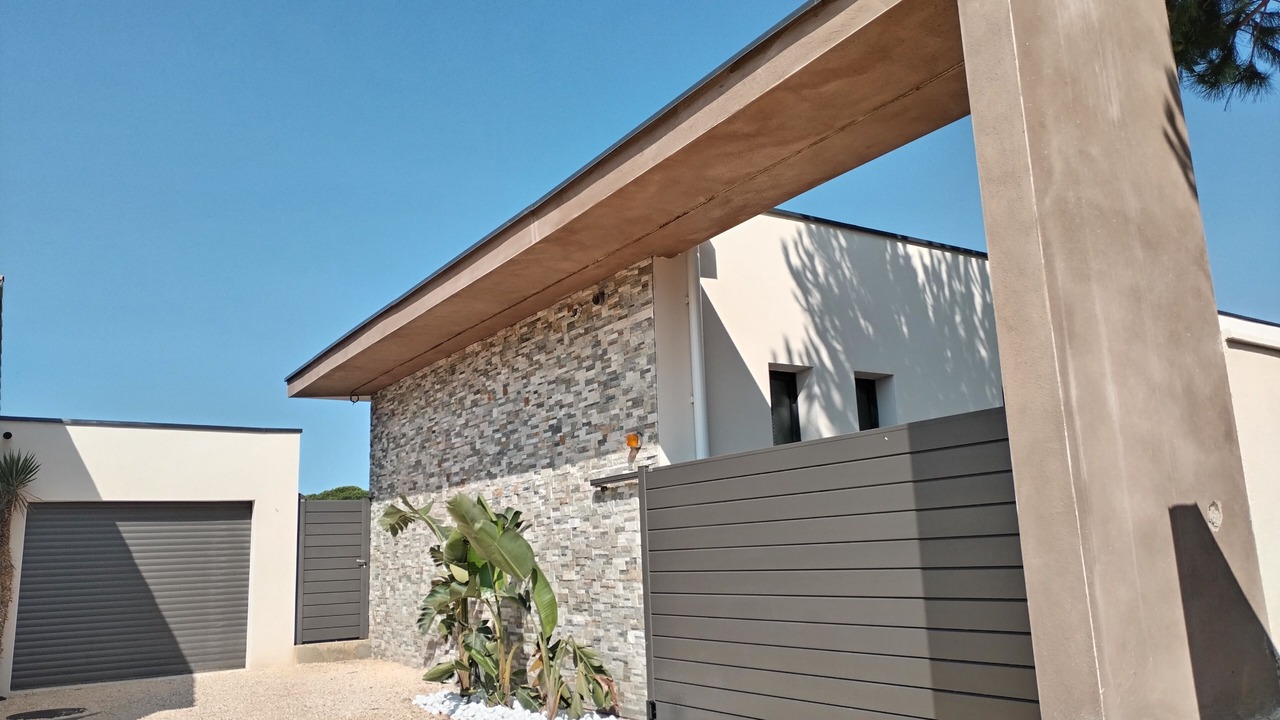 Photo of Outdoor in Pont-Saint-Esprit