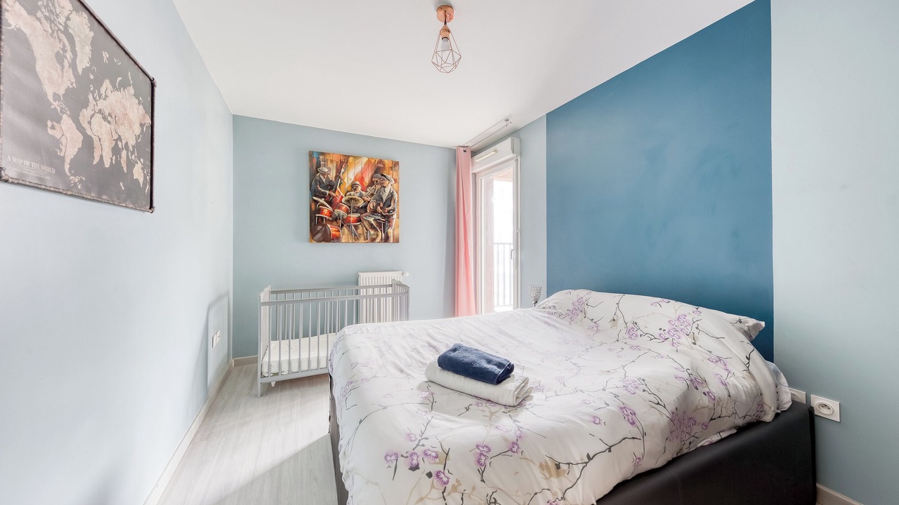 Photo of Bedroom in Orly