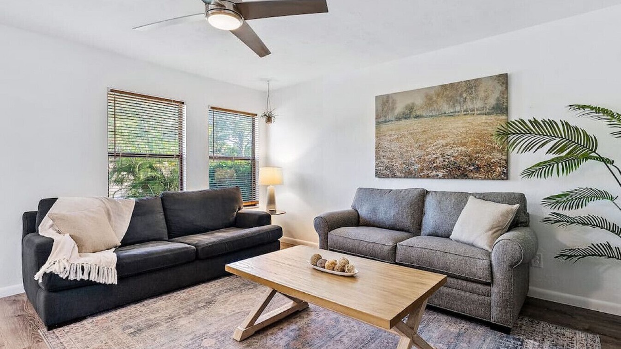 Photo of Livingroom in North Palm Beach Heights