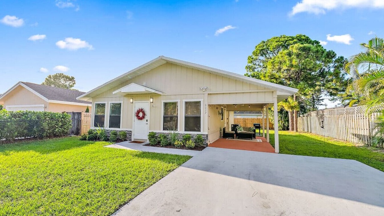 Photo of Outdoor in North Palm Beach Heights