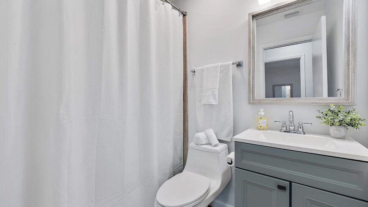 Photo of Bathroom in North Palm Beach Heights