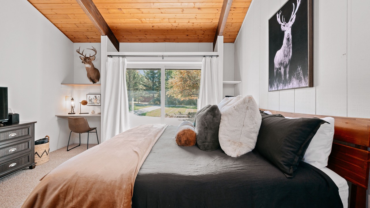 Photo of Bedroom in Bellaire