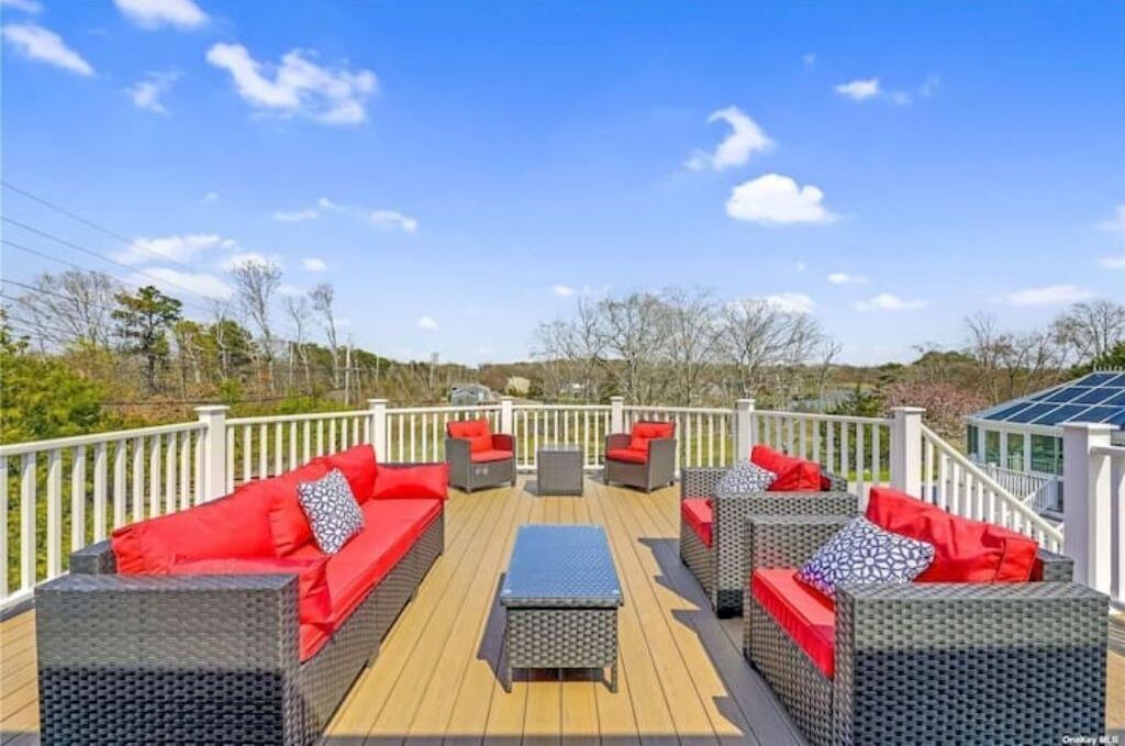 Photo of Patio Balcony in Hampton Bays