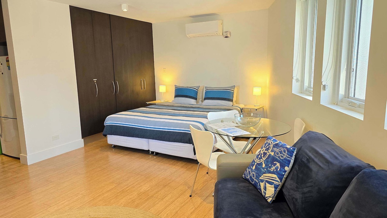 Photo of Others in McMahons Point