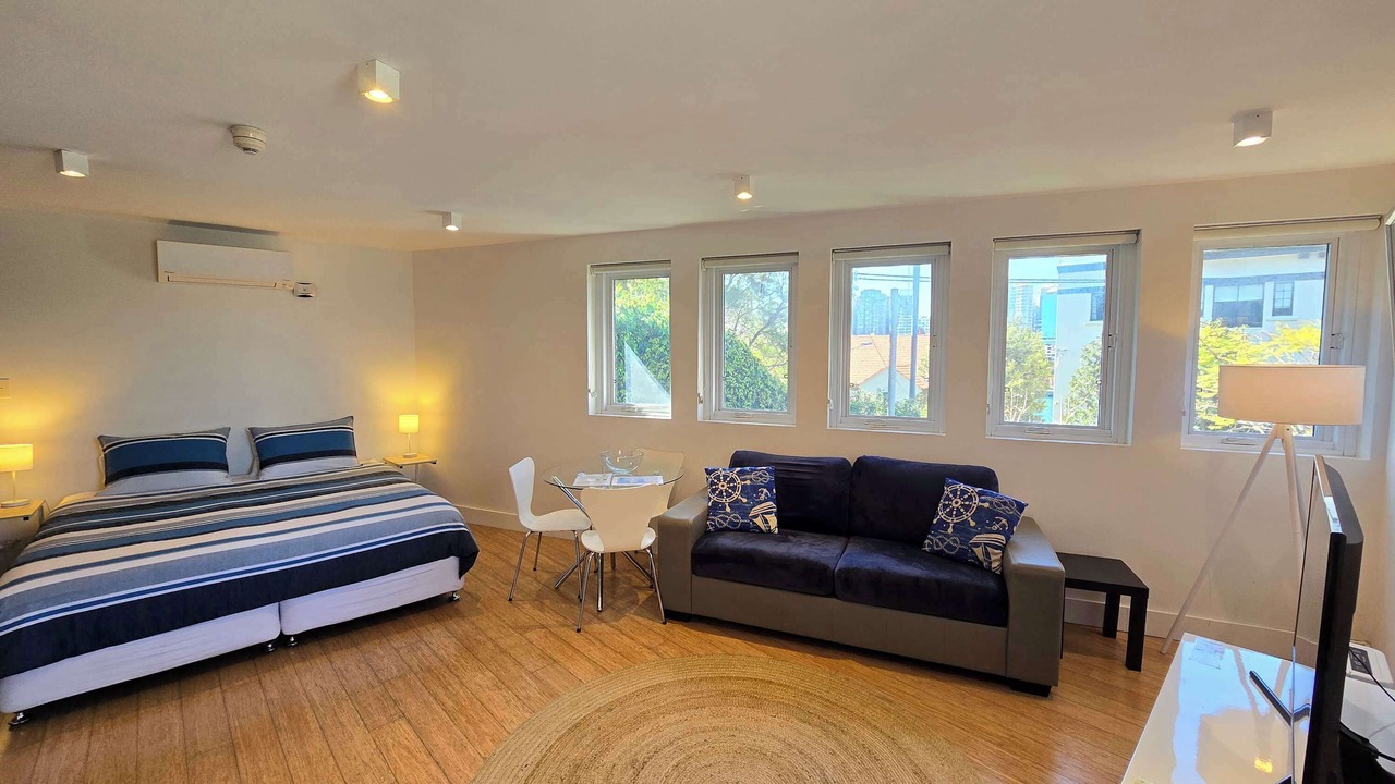 Photo of Others in McMahons Point