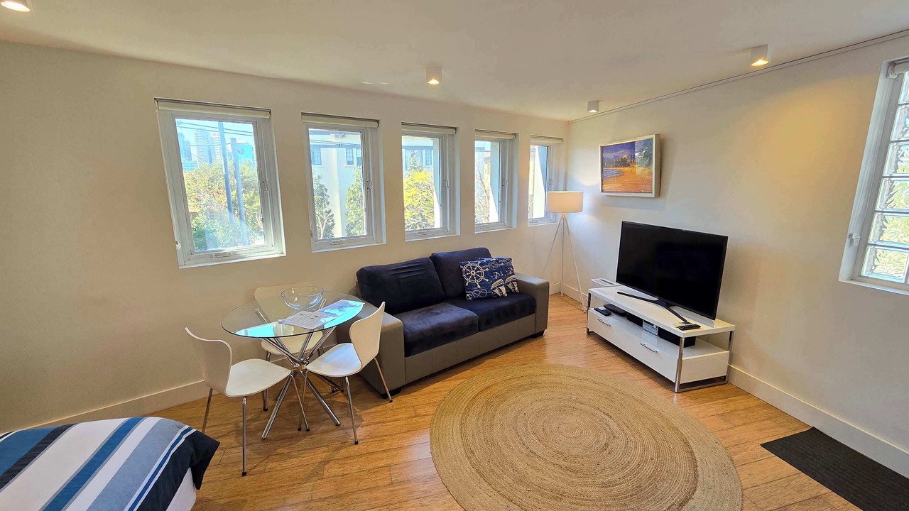 Photo of Others in McMahons Point