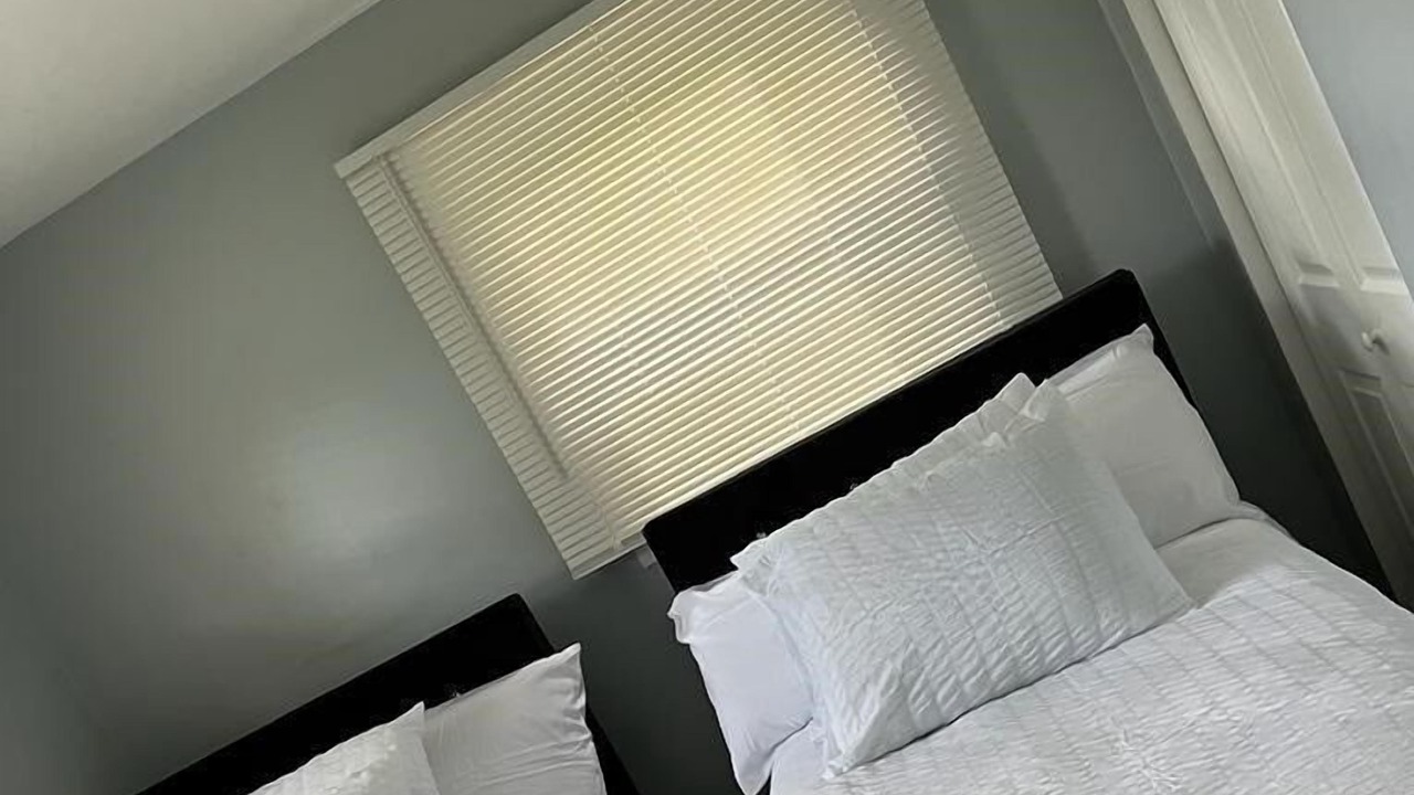 Photo of Bedroom in Newark