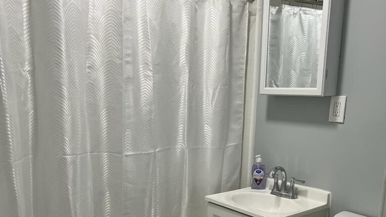 Photo of Bathroom in Newark