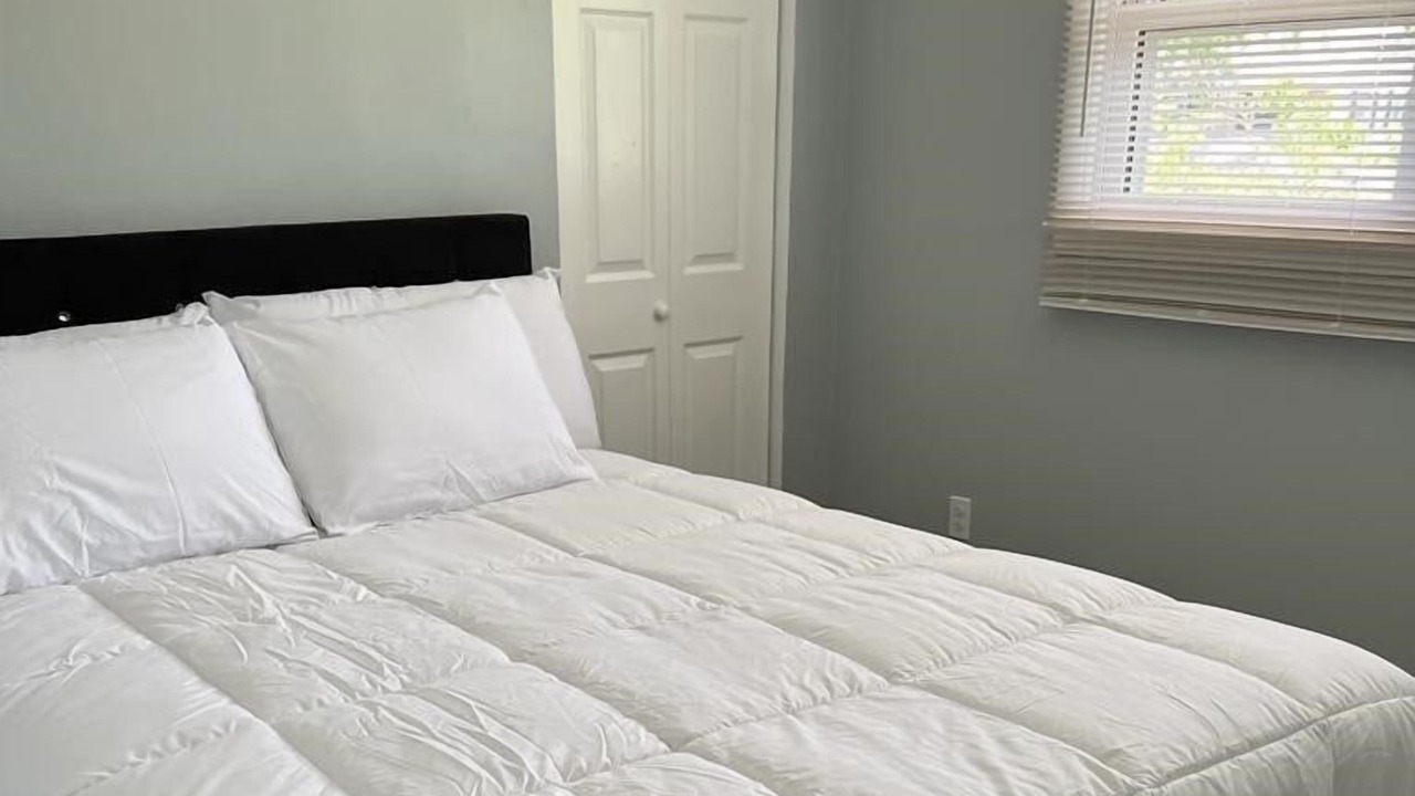 Photo of Bedroom in Newark