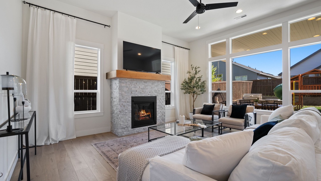 Photo of Livingroom in Brush Prairie