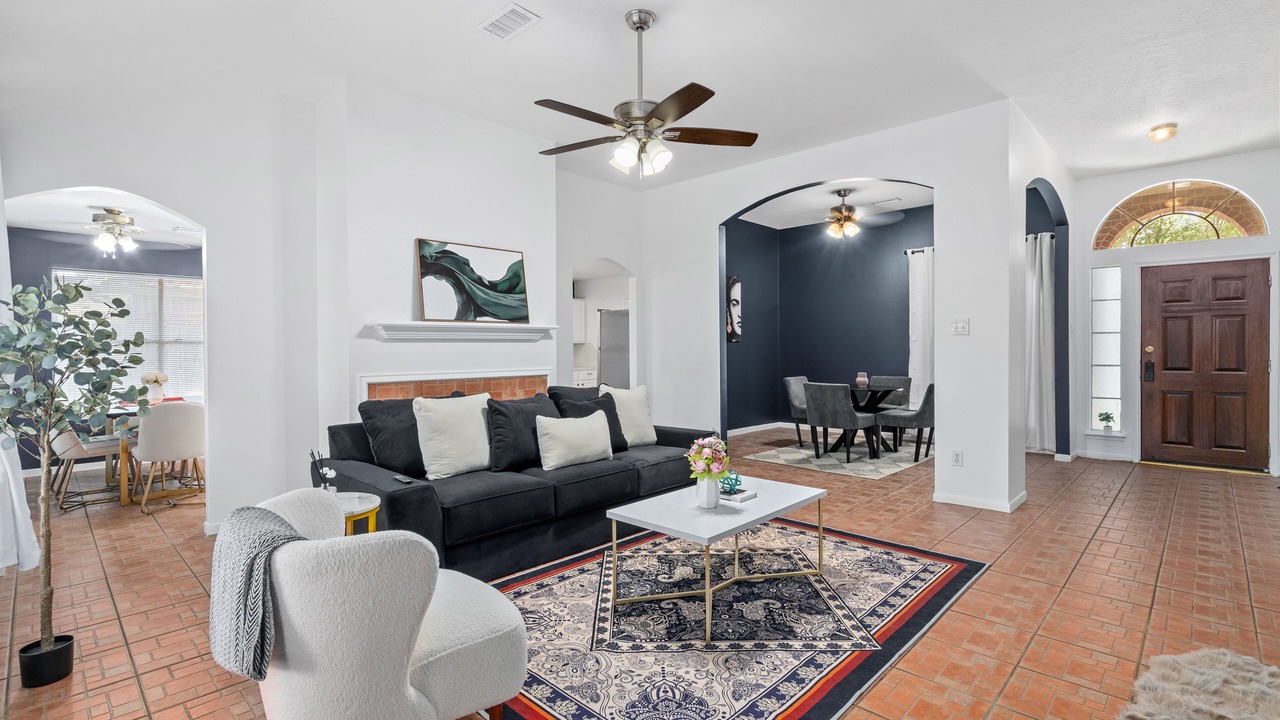 Photo of Livingroom in Cypress