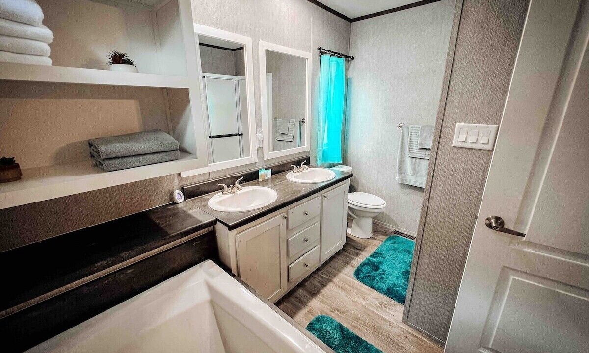 Photo of Bathroom in Checotah