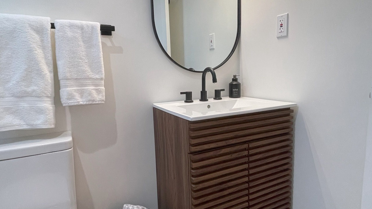 Photo of Bathroom in Strawberry