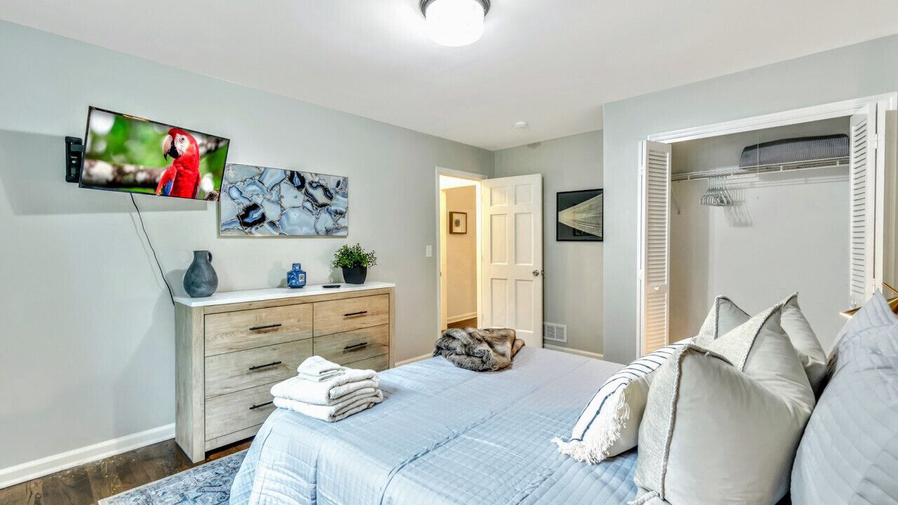 Photo of Bedroom in Dunwoody
