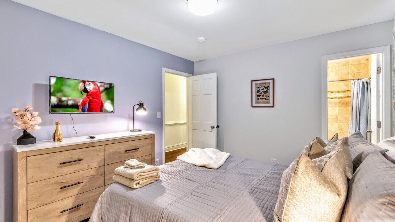 Photo of Bedroom in Dunwoody