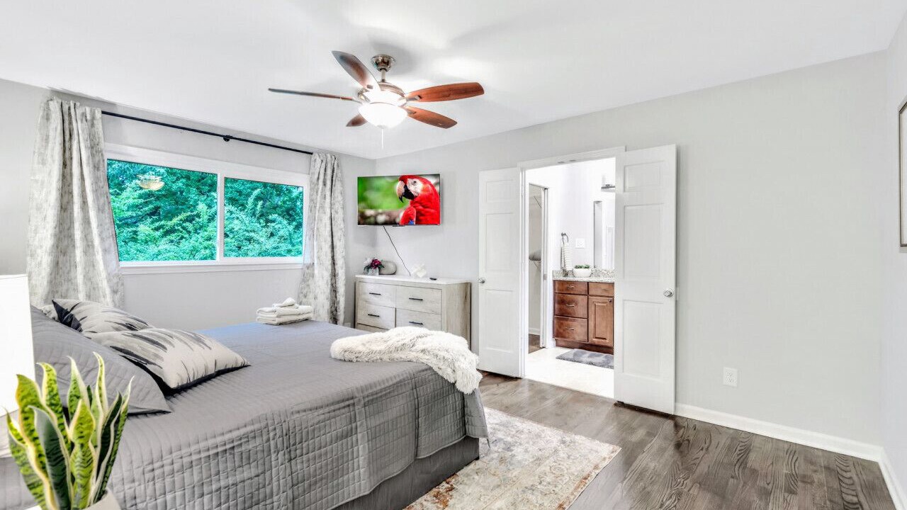 Photo of Bedroom in Dunwoody