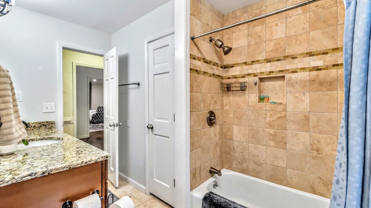 Photo of Bathroom in Dunwoody