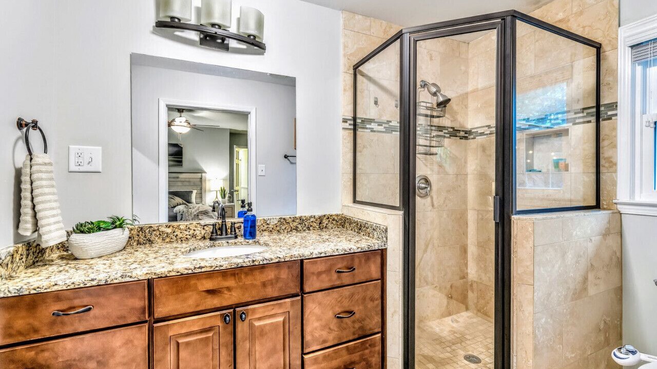 Photo of Bathroom in Dunwoody