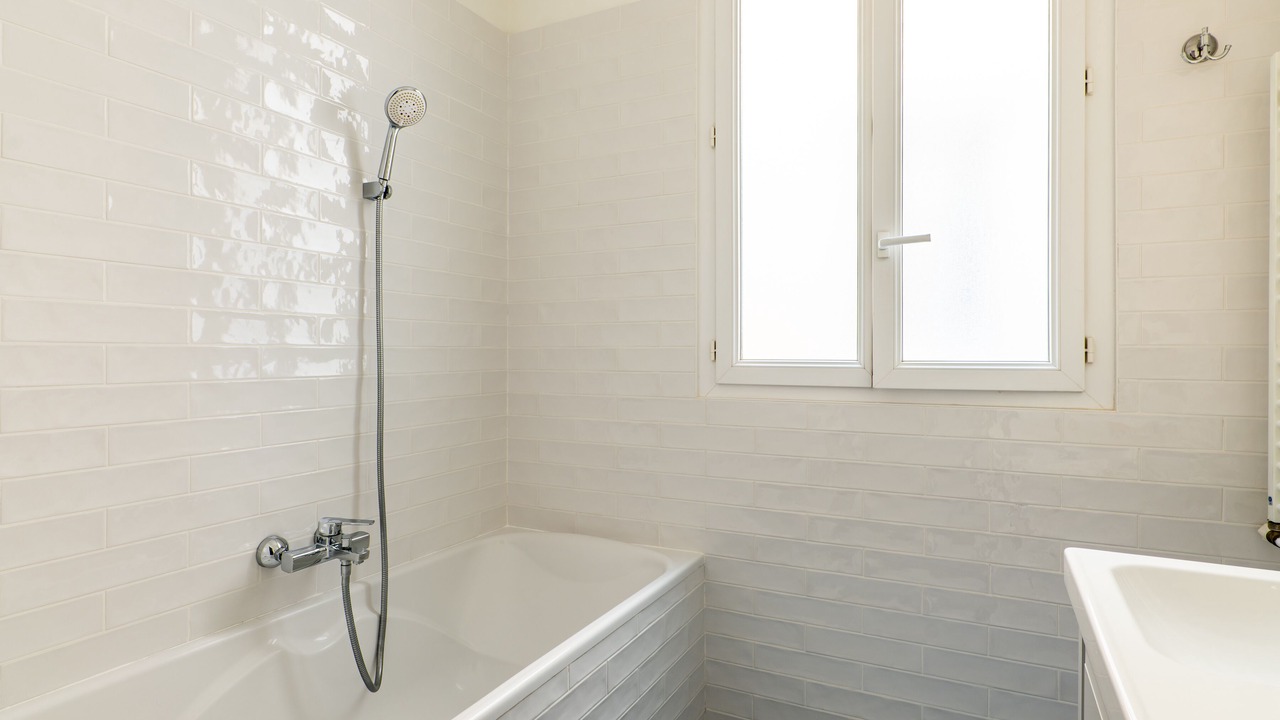 Photo of Bathroom in Quartier de l'Ecole-Militaire