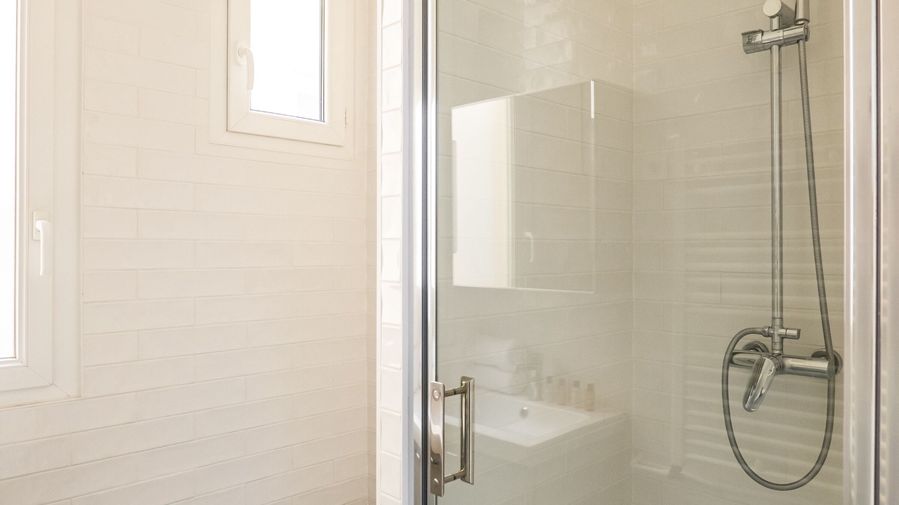 Photo of Bathroom in Quartier de l'Ecole-Militaire