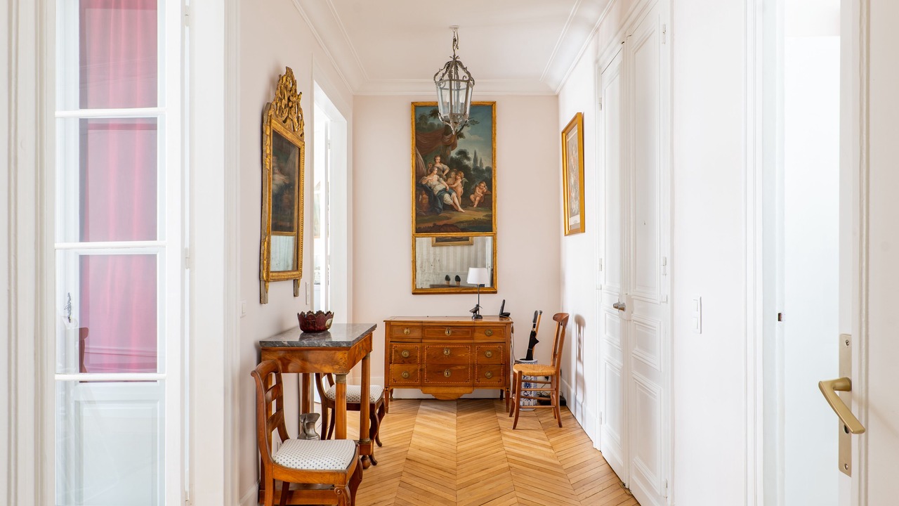 Photo of Others in Quartier de l'Ecole-Militaire