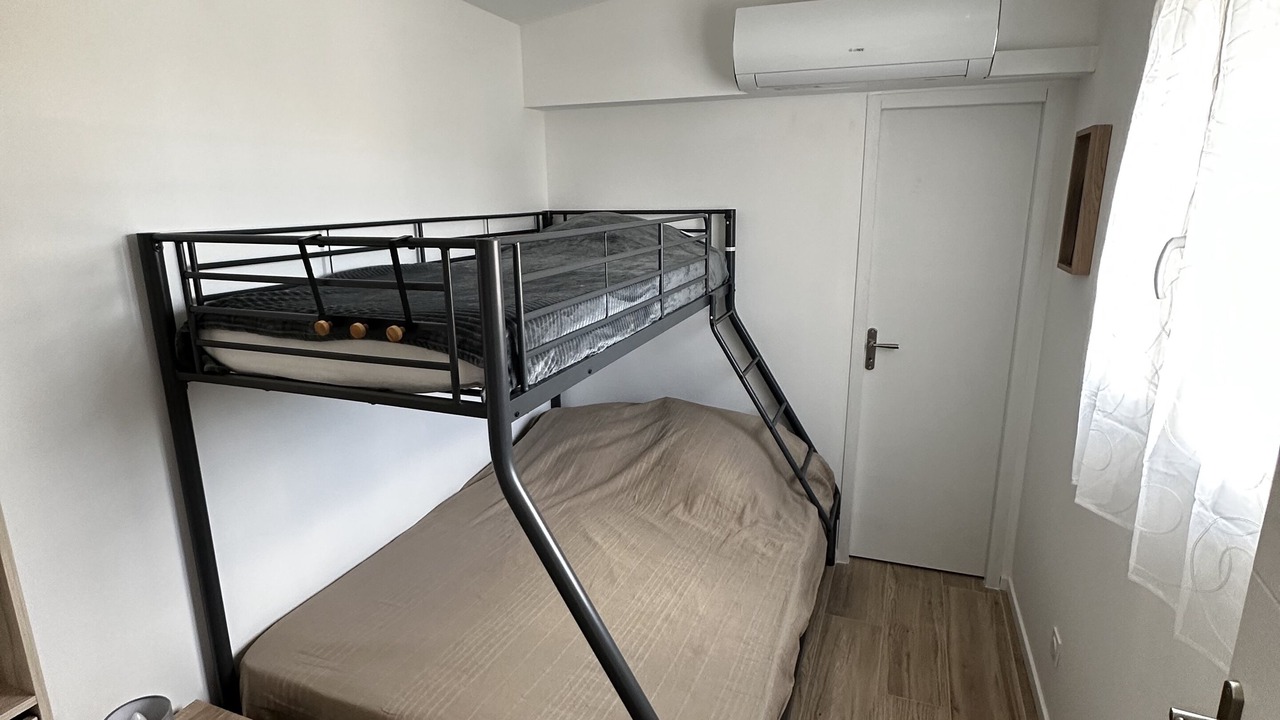 Photo of Bedroom in Chandolas
